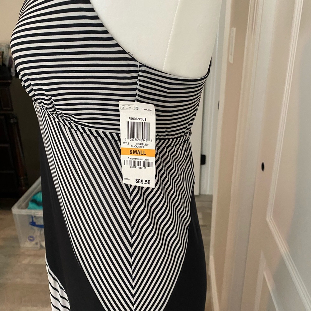 Long dress - Picture 2 of 4